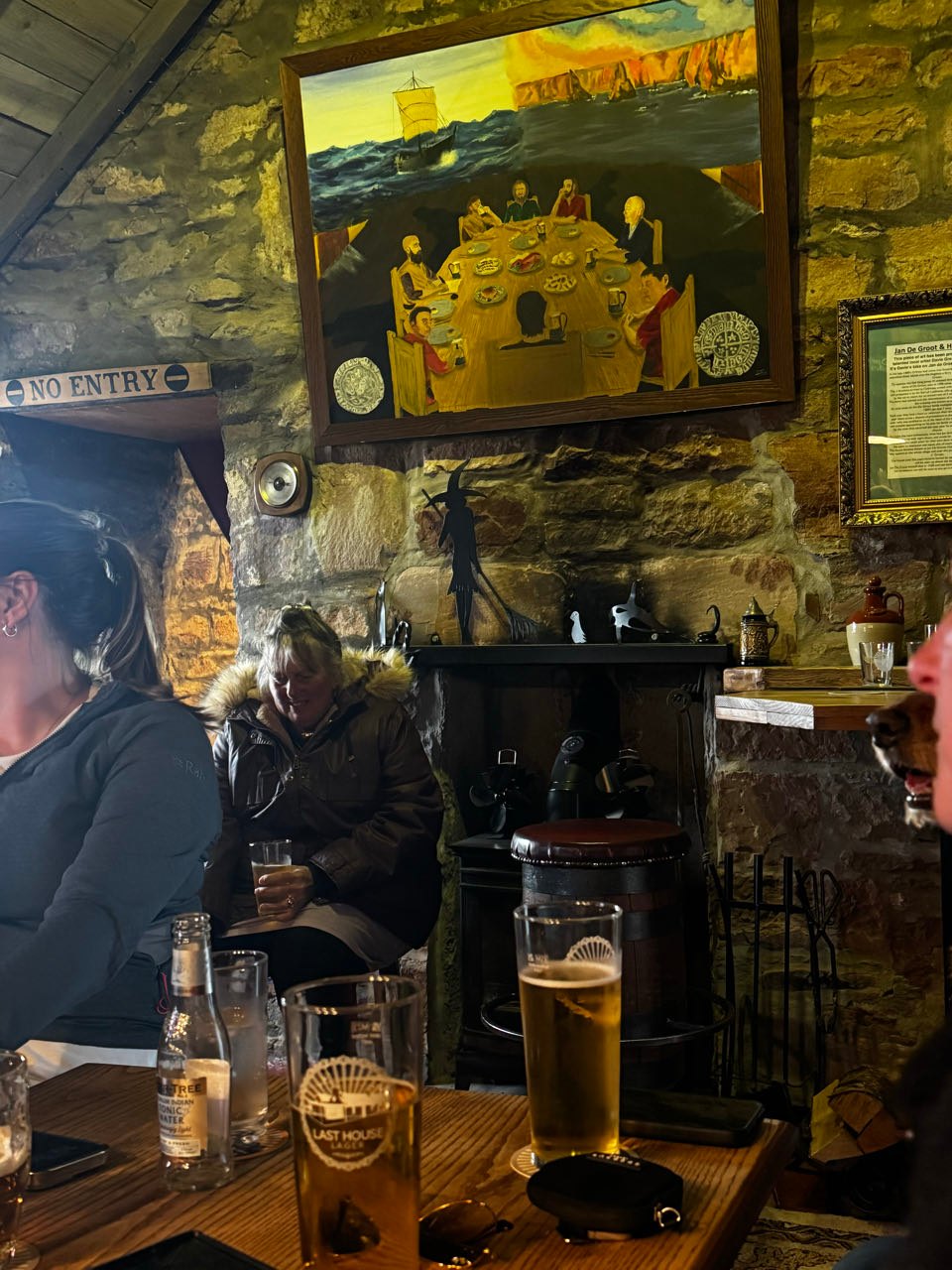 Pub in John o`groats